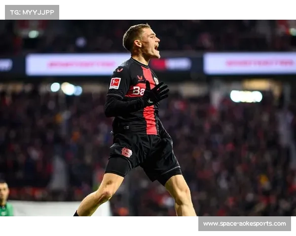 勒沃库森球员雪中训练，保持状态应对延期比赛